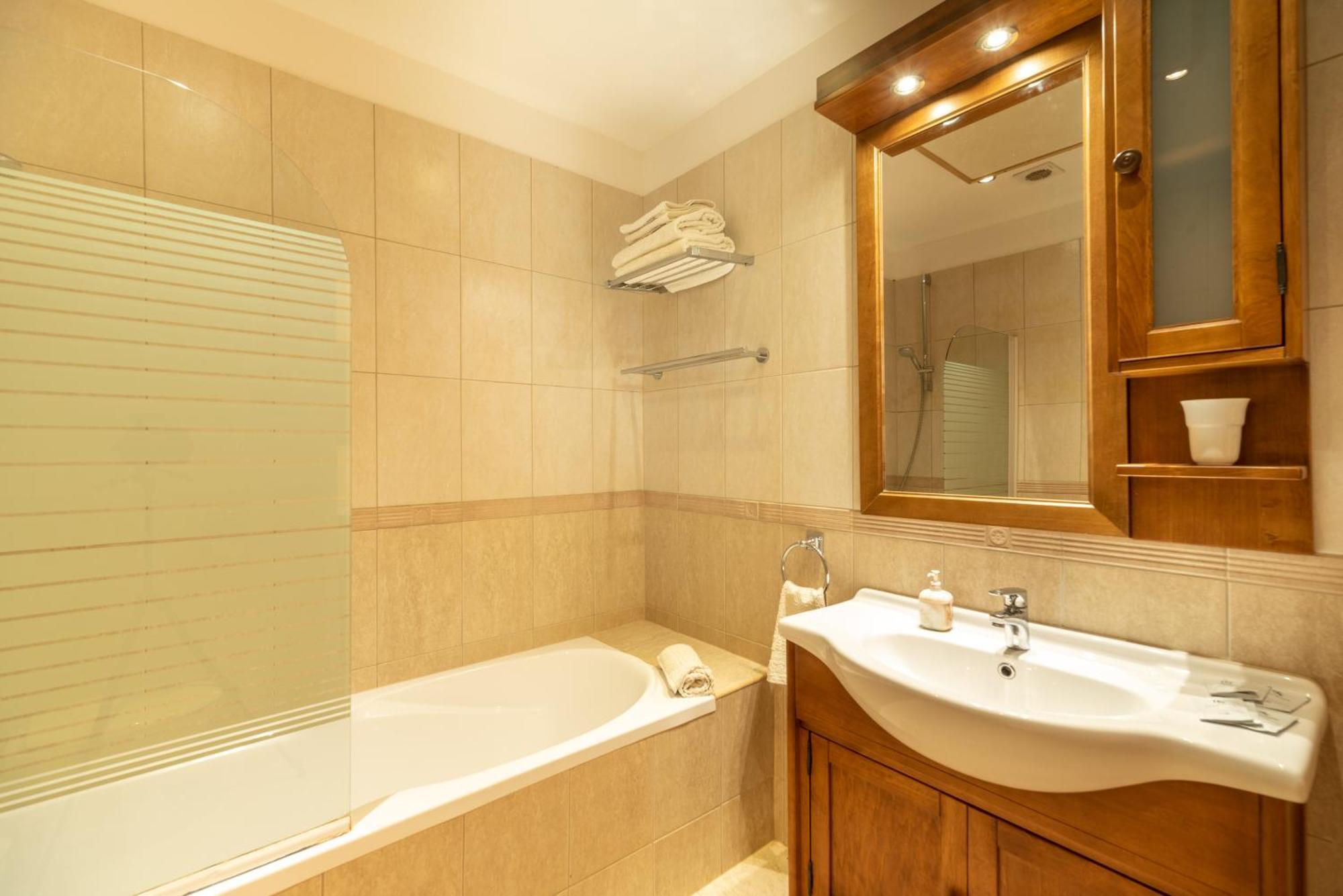Corona Villa Heviz Phòng bức ảnh